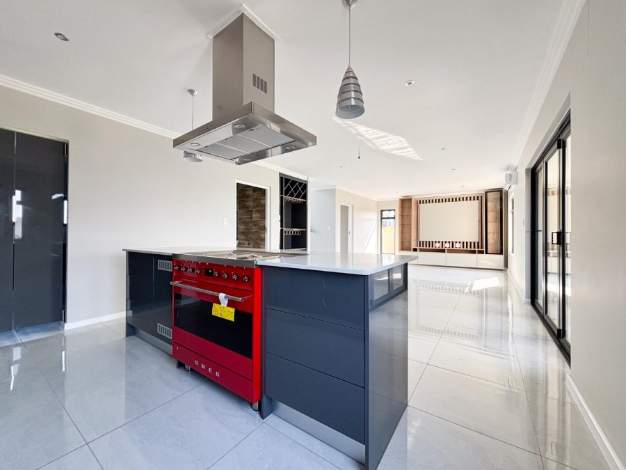 4 Bedroom Property for Sale in Kidds Beach Eastern Cape